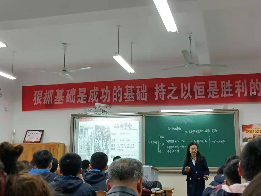 共享資源，提高質量 初中部組織教師赴湘郡未來參加交流學習活動